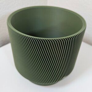 NWOB Confier Spruce Olive Green Planter Pot Eco-Friendly Light 3D Printed 6 in